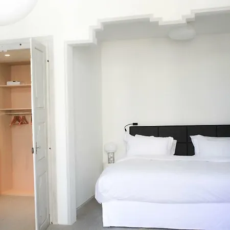 L'hotel Particulier Guilhon Bed & Breakfast 4*